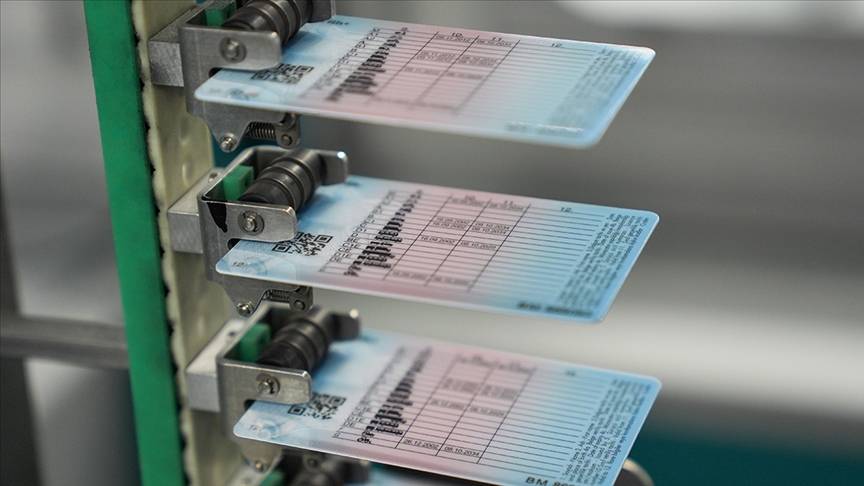 Eski tip sürücü belgesi için son tarih belli oldu! Bakan Yerlikaya’dan uyarı 6